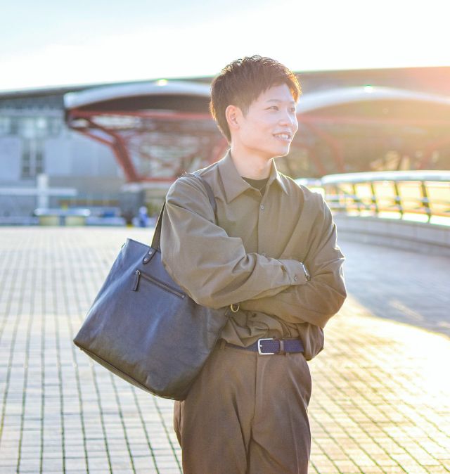服装や全身の雰囲気まで伝わる、マッチングアプリのメイン写真