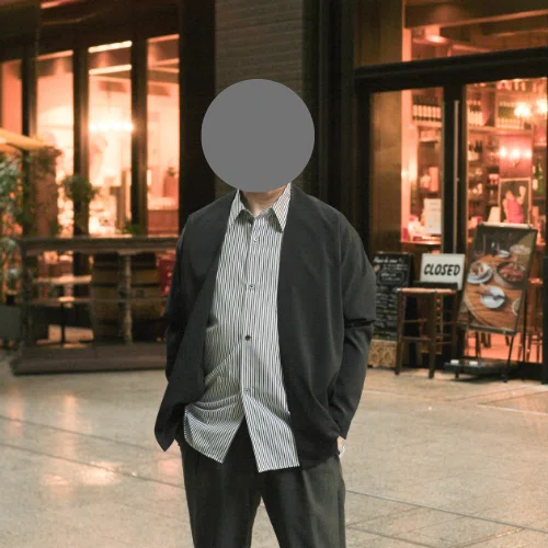 Photojoyが東京駅周辺で撮影した雨天時（屋根あり）のプロフィール写真サンプル